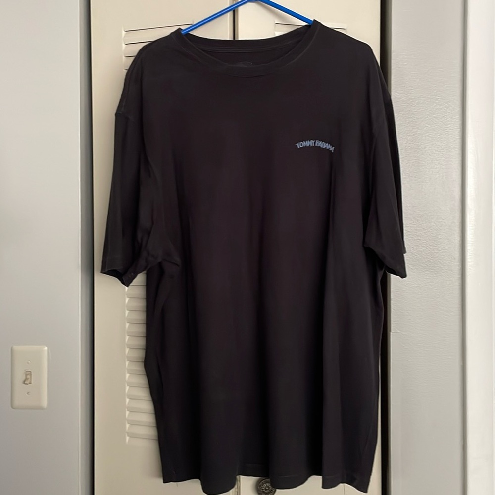 Men’s Tommy Bahama t-shirt size XXL